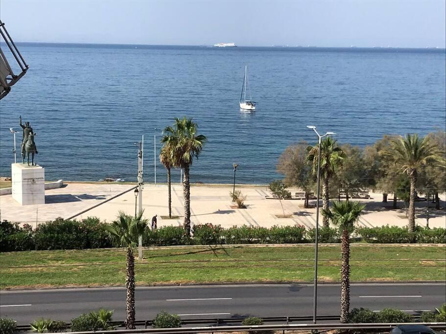 Finer Things Flisvos Beach Condo In Palaio Faliro Aten Exteriör bild