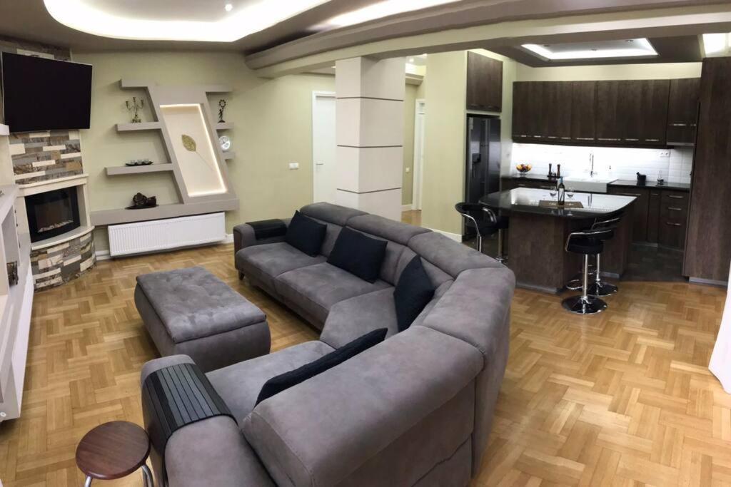 Finer Things Flisvos Beach Condo In Palaio Faliro Aten Exteriör bild