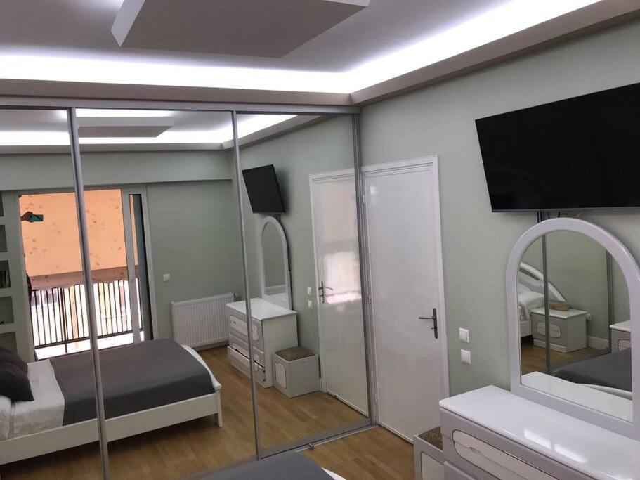 Finer Things Flisvos Beach Condo In Palaio Faliro Aten Exteriör bild