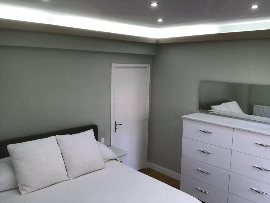 Finer Things Flisvos Beach Condo In Palaio Faliro Aten Exteriör bild